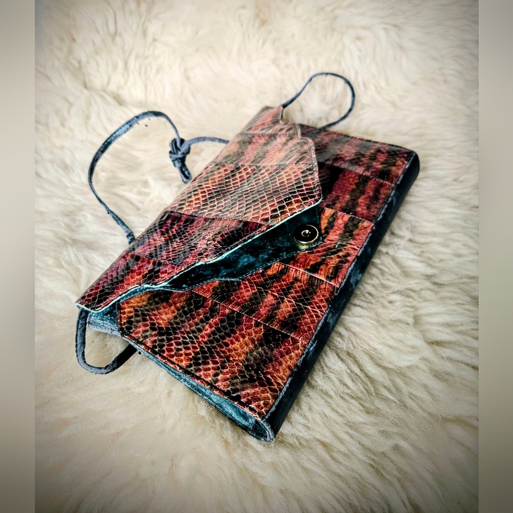 Vintage Genuine Leather Snakeskin Clutch
